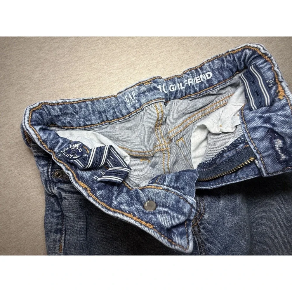 GAP Kids. Blue jeans. girl size 10. distressed straight leg.